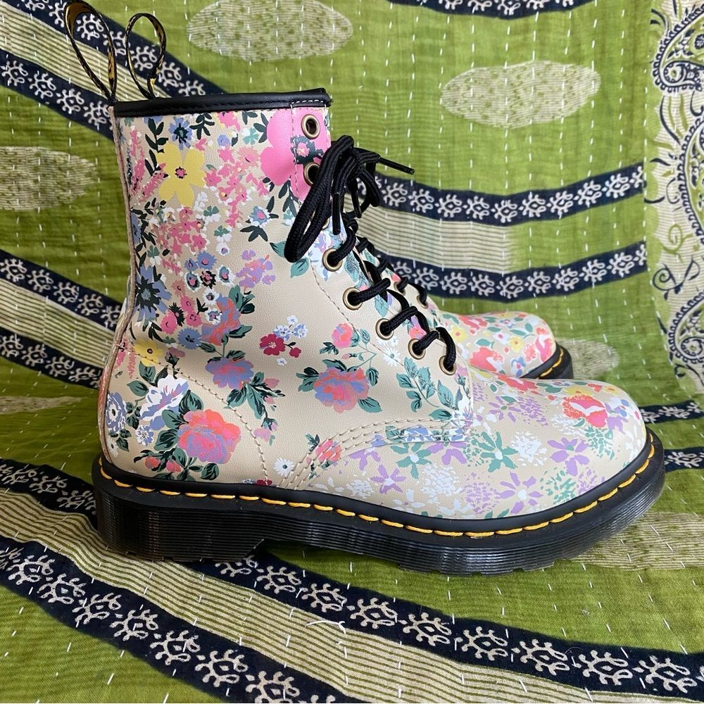 Dr Martens 1460 Parchment Beige Floral Mash up Leather Lace Up Boots Size 8 - Picture 3 of 8